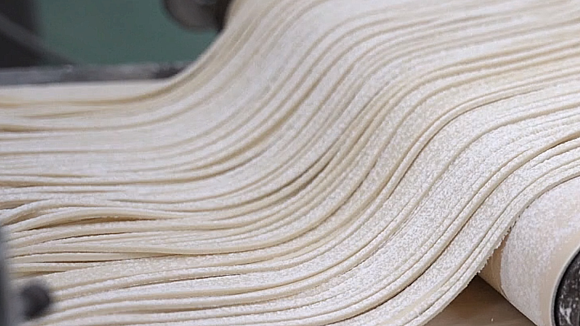 生地を切り込み